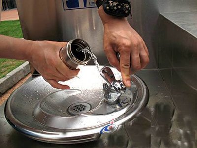 民生 || 采用反滲透過濾技術！點點滴滴暖民心，直飲水亮相蘇州吳江街頭